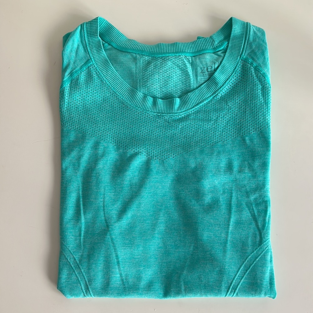 Zella Seamless Tech Short Sleeve Top Size Small